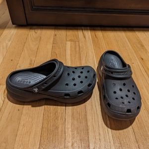 Crocs black platform (size 7)
